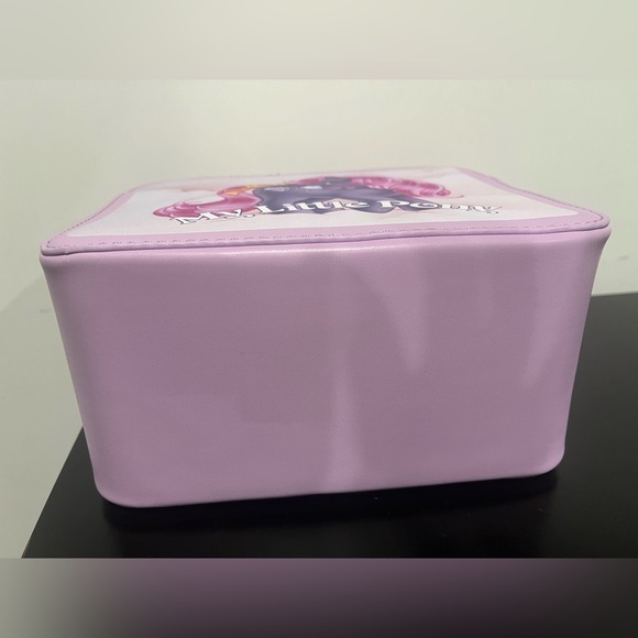 Cakeworthy x My Little Pony Lunchbox Purse - Picture 8 of 10